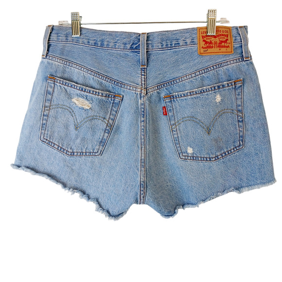 Levi's 501 W31 High-Rise Denim Shorts Distressed 56327-0193 S110793 - Picture 3 of 7